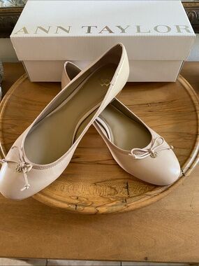 Ann Taylor Pale Tan Leather Ballet Flats with Bow